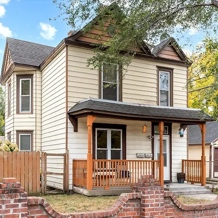 Tulip House - Quiet Home 10 Minutes From Downtown Minneapolis